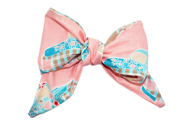 Minnie Bow - Classic Truck